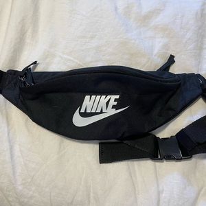 Nike black Fanny pack